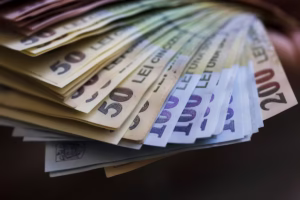 12 infracțiuni de luare de mită în concurs real, de către un medic de la Spitalul Municipal Sibiu