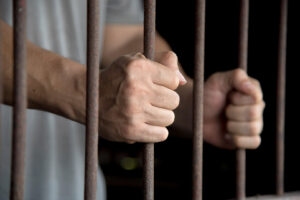 Mandat de executare a pedepsei cu închisoarea pentru săvârșirea mai multor infracțiuni