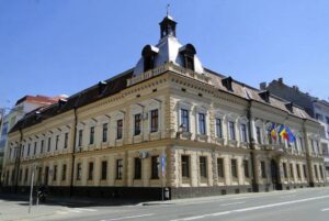 Deficit de personal la Serviciul Public Comunitar Regim Permise de Conducere și Înmatriculare a Vehiculelor