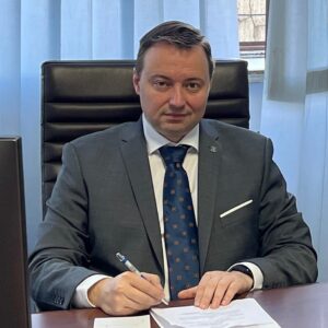 Cristian Pistol – Luni, 31 august, ora 16:00: deschidem circulația pe autostradă între Adjud și Bacău Sud!