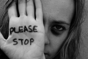 Polițiștii sibieni au intervenit la 13 sesizări privind fapte de violență domestică