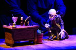 Dracula. Despre cum am devenit monstru. La Teatrul Gong
