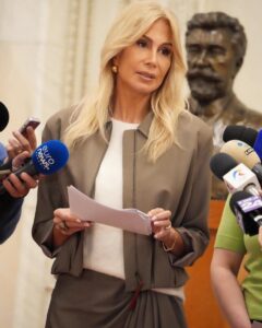 Raluca Turcan atacă CSM