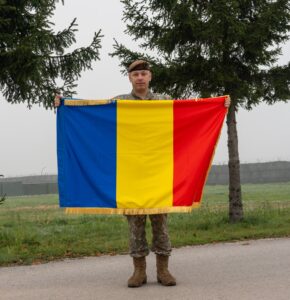 Veteran al teatrelor de operații, absolvent și al Academiei Forțelor Terestre „Nicolae Bălcescu” din Sibiu, promoția 2015