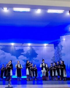 “La toată casa-i lumină”: Tradițiile Crăciunului din Gura Râului