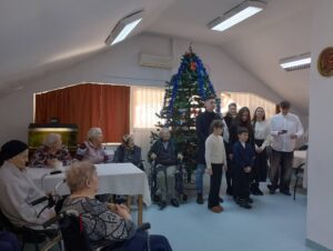 Colindători la Unitatea de Asistență Medico-Socială Săliște