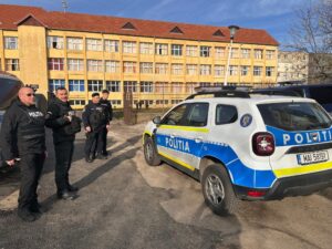 POLIȚIȘTII SIBIENI ALĂTURI DE ELEVI PENTRU UN MEDIU ȘCOLAR SIGUR
