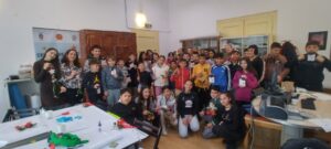 Atelier decorațiuni Moș Nicolae la Centrul de Tineret Rășinari!