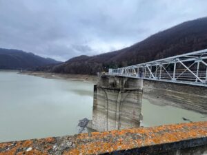 Filmul complet al evenimentelor privind situația de la acumularea Paltinu și întreruperea alimentării cu apă în județele Prahova și Dâmbovița
