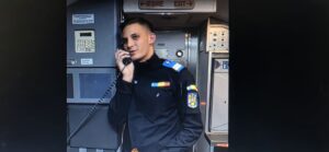 Imnul României, interpretat de un jandarm, în avion, la peste 10.000 de metri altitudine – Video