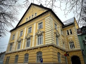 Gustul muntelui revine la Sibiu! 24 de producători din 11 județe își dau întâlnire la Piața Produselor Montane