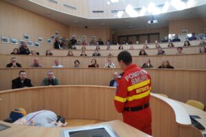 Exercițiu de evacuare la Consiliul Județean Sibiu: alarmă declanșată fără preaviz pentru angajați
