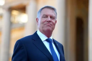 O mașină de protocol a Președintelui Klaus Iohannis, în licitație de la doar 1.000 de Euro, alături de ceasuri de lux din aur