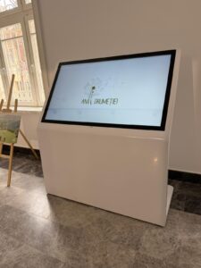 Expoziția „Anii Drumeției” a ajuns la CJ Sibiu. Intrarea este liberă