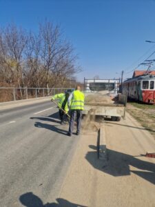 Drumuri și Poduri SA Sibiu continuă lucrările stabilite în cadrul Programului anual de reparații și întreținere a drumurilor județene finanțat de Consiliul Judetean Sibiu