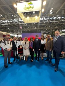 Standul României la Salon Mondial du Tourisme – Paris, vizitat de ministrul Irineu Darău