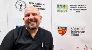 Din Camera de Gardă, în literatură: Edi Săvulescu, un asistent medical de la Psihiatrie Sibiu lansează primul roman psihologic despre sentimente