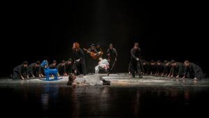 „ELECTRA”, SPECTACOLUL DE TEATRU PENTRU CARE JAPONEZII AU STAT LA O COADĂ DE 5 KM, SE VA JUCA LA SEBEȘ