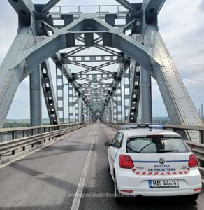 Sâmbătă, 20 iunie 2026, autoturismele care trec podul peste Dunăre în sensul Giurgiu – Ruse nu achită tariful de trecere!