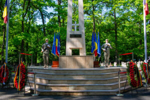 ZIUA EROILOR – ÎNĂLŢAREA DOMNULUI ȘI ZIUA REZERVISTULUI MILITAR