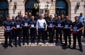 POLIȚIȘTII SIBIENI, DISTINȘI DE ZIUA DRAPELULUI NAȚIONAL
