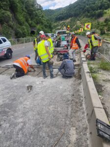 Atenție pe DN 7 la pasajul peste Râul Vadului