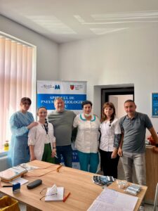 „Respiră Liber” la Brădeni: zeci de locuitori au beneficiat de spirometrii gratuite în cadrul campaniei antifumat organizate de Spitalul de Pneumoftiziologie Sibiu