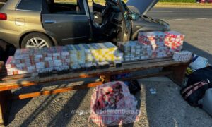 Peste 108.000 de țigarete, în valoare de aproximativ 145.000 de lei, ascunse în două autoturisme, descoperite de polițiștii de frontieră în cadrul acțiunii SUMMER MIGRATION 3