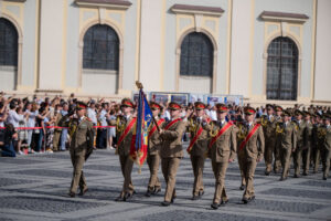 CEREMONIA DE ACORDARE A PRIMULUI GRAD DE OFIŢER ABSOLVENŢILOR ACADEMIEI FORŢELOR TERESTRE „NICOLAE BĂLCESCU” DIN SIBIU, PROMOŢIA 2026