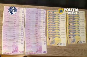 12 mandate de percheziție domiciliară,  într-o cauză ce vizează o grupare de criminalitate organizată constituită pe raza municipiului Râmnicu Vâlcea