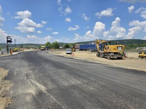 Trafic restricționat vineri la intrarea în Avrig, în zona căii ferate