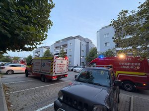 Incendiu pe terasa unui apartament
