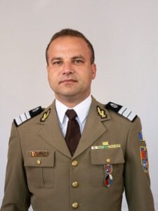 „Dubaș” la Regele Mihai, șef de poligon și campion la „Puma”. Marc Eronim împarte podiumul cu copiii săi