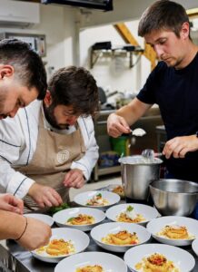 Prima ediție GASTRONOMICA transformă Cetatea Sighișoarei într-un traseu de gastronomie și vin, între 2 și 4 octombrie