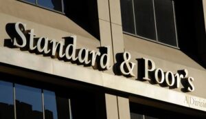 Agenția de rating S&P a reconfirmat ratingul suveran al României la „BBB-”, cu perspectivă negativă